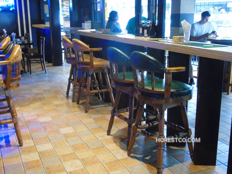 restaurants furniture TRAVELLERS BISTRO & PUB 